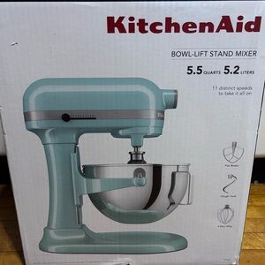 Brand New KitchenAid Stand Mixer-Teal